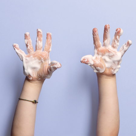 Gel de dus sub forma de spuma - Happy Foam - bebelusi si copii - 200ml - Naïf Gel de dus sub forma de spuma - Happy Foam - bebelusi si copii - 200ml - Naïf